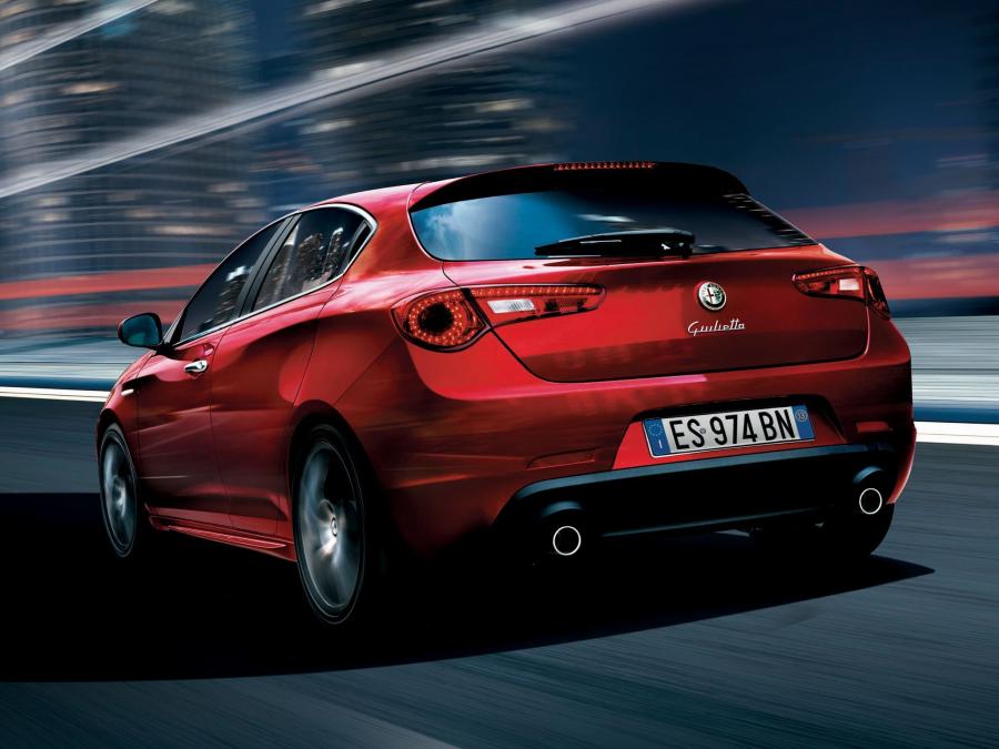  Alfa Romeo Giulietta 2013 года  (фото 2 из 21)